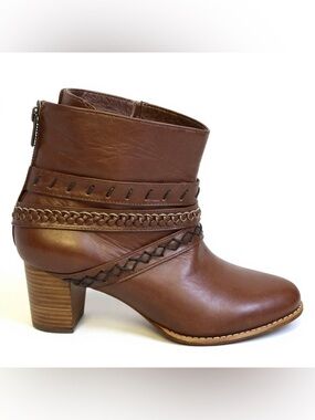 ELF Camel Wanderer Boho Style Handmade Leather Western Boots Size 8